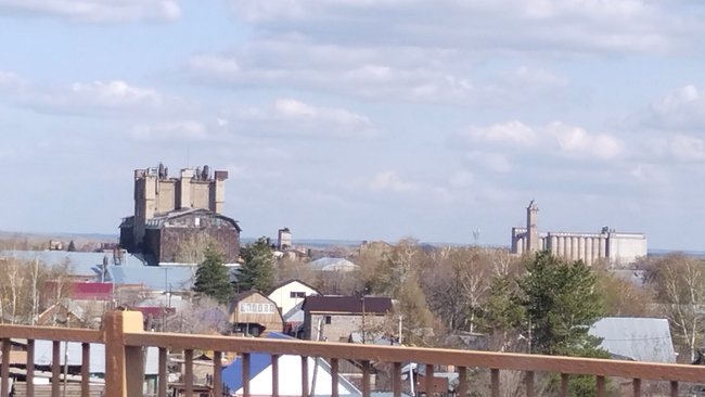 Сколько вредных веществ выбрасывает в воздух бузулукский элеватор? 