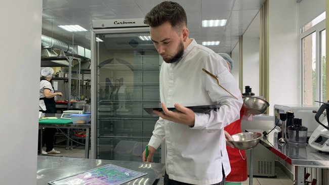 Бузулукская школа признана одной из лучших по организации питания в области