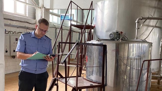 На Новотроицком молокозаводе обнаружили массу нарушений 