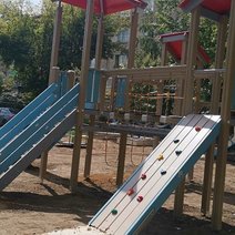 Бузулучанка рассказала, как добилась установки детской площадки 