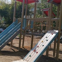 Бузулучанка рассказала, как добилась установки детской площадки 