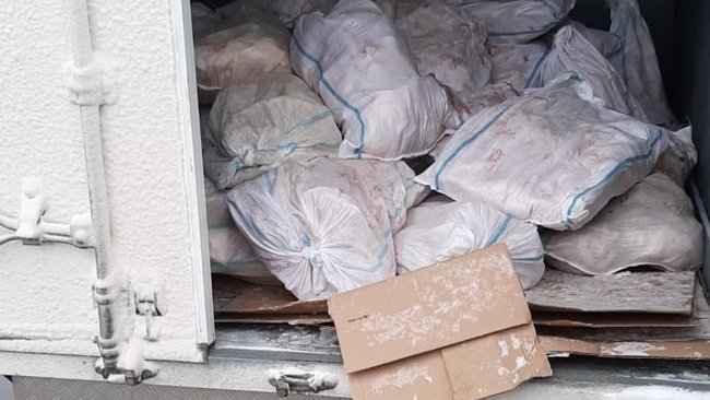 На трассе в Бузулукском районе сотрудники ГИБДД остановили машину с подозрительным грузом 