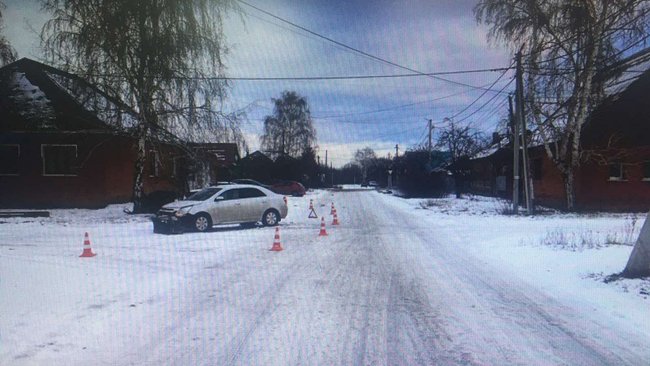 В Бузулуке на дороге столкнулись снегоход и иномарка 