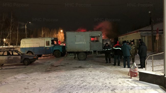 В Бузулуке очередной порыв теплотрассы устраняли весь вечер и полночи 