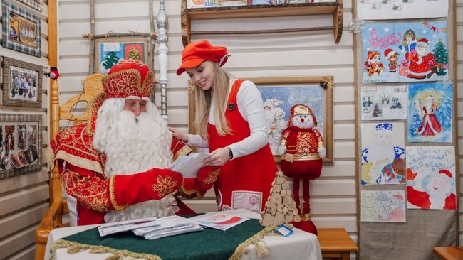 Оренбуржцы присылают Деду Морозу письма сразу со ссылками на технику