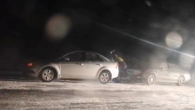 На трассе под Бузулуком  мужчине с двумя детьми понадобилась помощь 