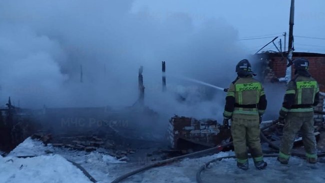 В Бузулукском районе четыре семьи остались без крова из-за пожара 