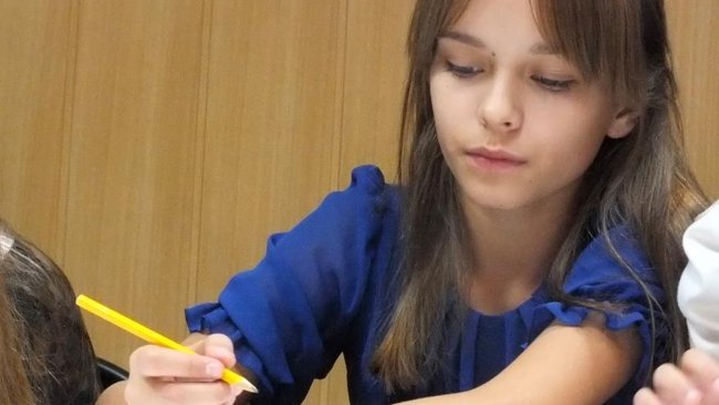 В Бузулуке работает горячая линия по вопросам организации учебного процесса