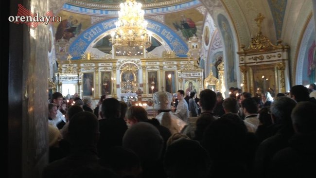 Бузулучане в рождественскую ночь могут молиться и в храмах, и дома