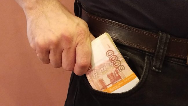 Россияне стали чаще обращаться за кредитами «до зарплаты»