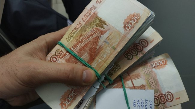 Бузулукская учительница, накопившая 235 000 рублей, отдала всё мошенникам