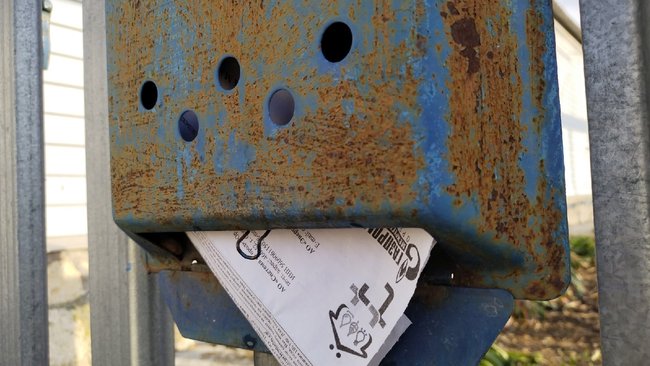 85-летней бузулучанке бросили медаль 