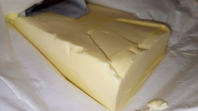 Недобросовестные производители могут добавлять непищевое пальмовое масло в продукты 