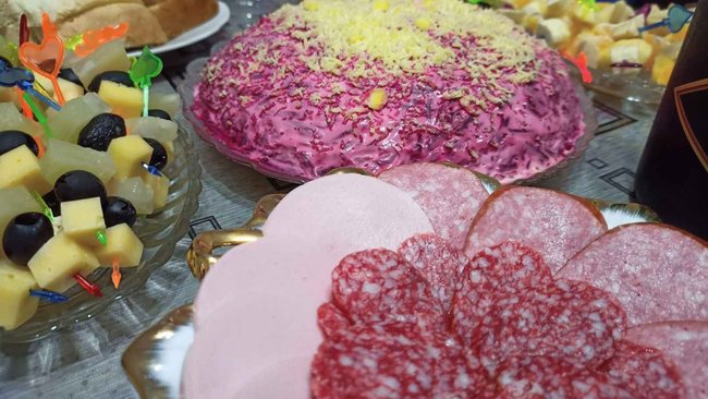 Какие «новогодние» продукты принесут пользу, а какие – вред