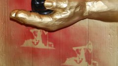 Сколько тонн вредных веществ выбрасывает нефтяное предприятие около сёл Бузулукского района? 