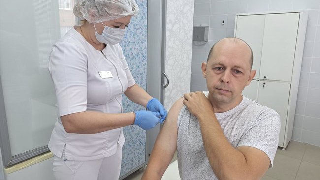 Прививка как защита: сколько бузулучан уже получили вакцину