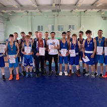 6 золотых медалей 