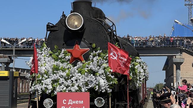 «Поезд Победы» встречали в Бузулуке