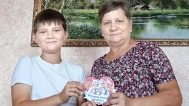 Тепло детских рук для старшего поколения