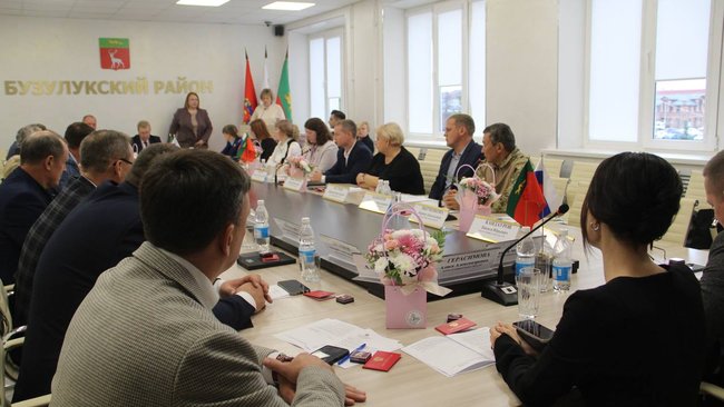 Депутаты VI созыва начали работу: избрано руководство Совета 