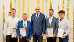 Тренер, который стирает границы: Юрий Шлыков — лауреат Губернаторской премии 