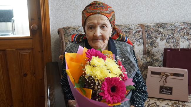 Труженица тыла Мария Осипова отмечает 100-летний юбилей