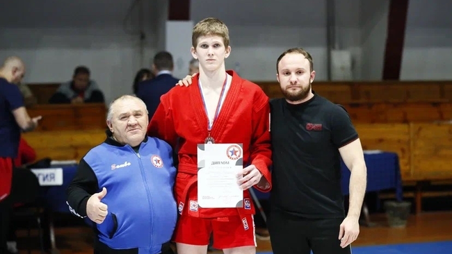 Четыре медали Бузулука на чемпионате ПФО по самбо