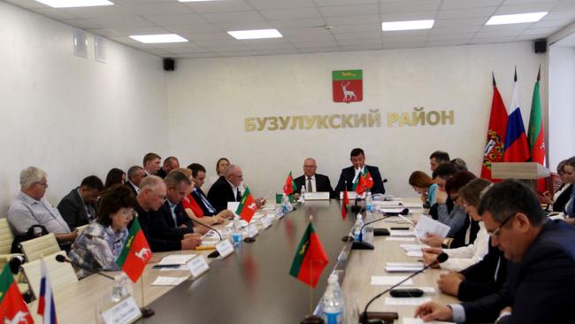 В администрации прошло заседание Совета депутатов Бузулукского района