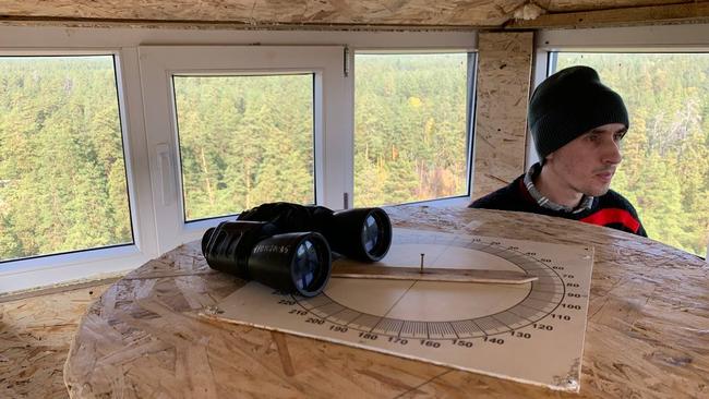 Человека сменит техника? Как следят за пожарами в бору 