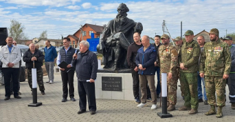 В Бузулуке высадили аллею ветеранов в сквере Толстого