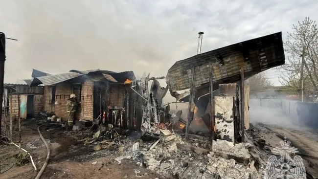 В Переволоцком районе при пожаре в доме погиб молодой мужчина