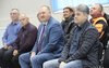 Люди, которые соединяют дороги и города 
