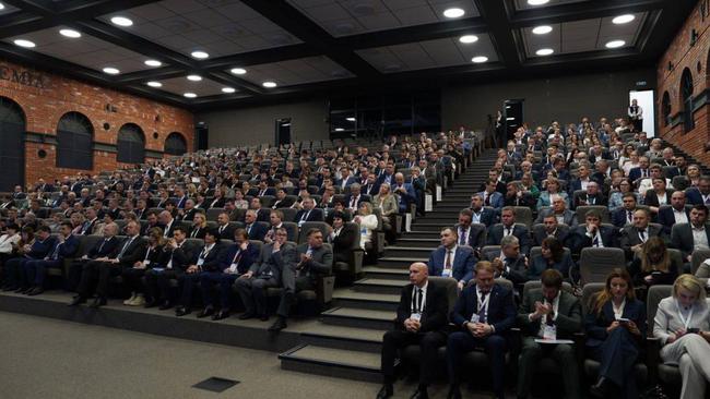 Глава города Бузулука Владимир Песков отправился на форум в Калининград 