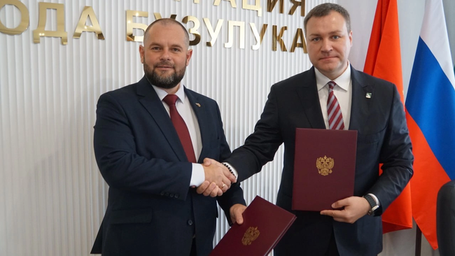 Подпись на будущее: в Бузулуке заключили новое соглашение профсоюзов
