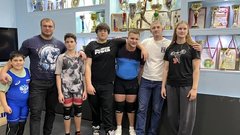 Вес штанги — не предел: спортсмены района с победами из Оренбурга