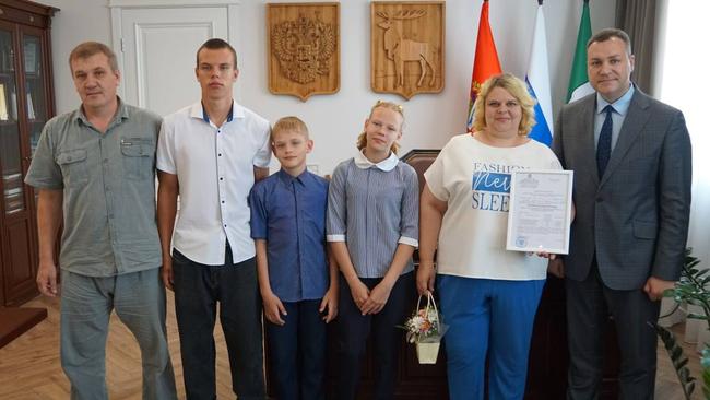 Социальная выплата — новый дом для семьи Рыхтиковых 