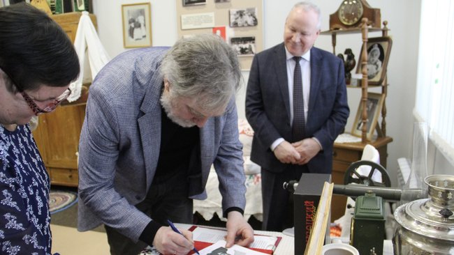 В Воронцовке открылась выставка о Владимире Высоцком