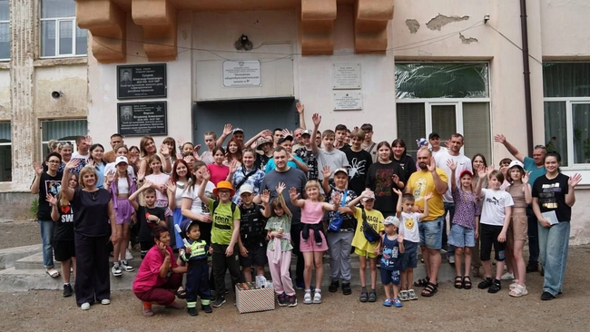 Дети пострадавшие от наводнения отправились в Геленджик 