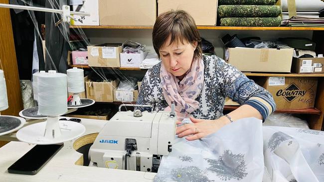 Волонтеры из Бузулука помогают плести победу