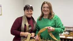 В Красногвардейце продолжают плести маскировочные сети для наших бойцов находящихся в зоне СВО