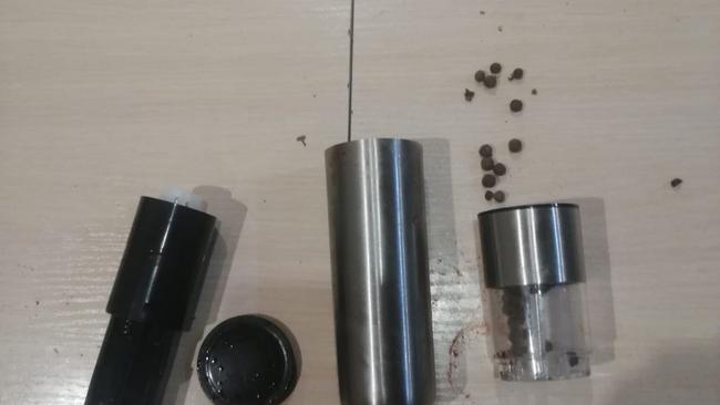 Избил бывшего мужа жены металлической перечницей