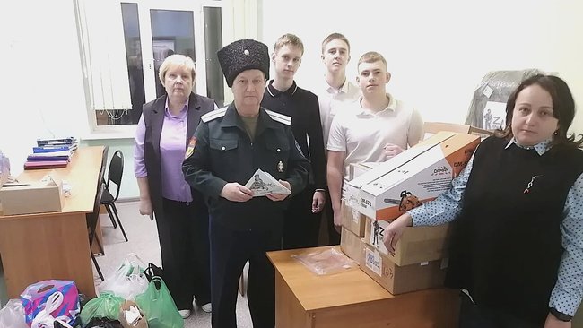 Школьная мастерская, которая работает для фронта