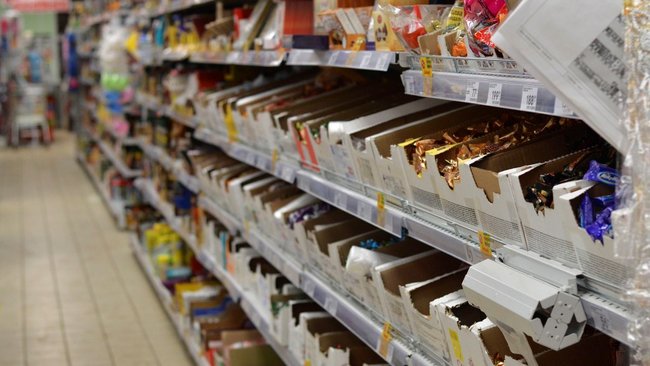 Помидоры, конфеты и бананы резко поднялись в цене, а что подешевело? 