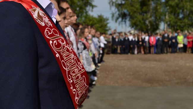 Выпускникам школ добавят баллы к ЕГЭ за серебряные медали