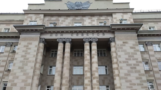 Сегодня губернатор смягчил действующие антиковидные ограничения