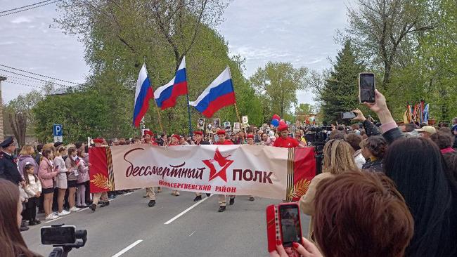 Шествия не будет: россиянам предлагают разместить фото героев ВОВ на одежде и транспорте