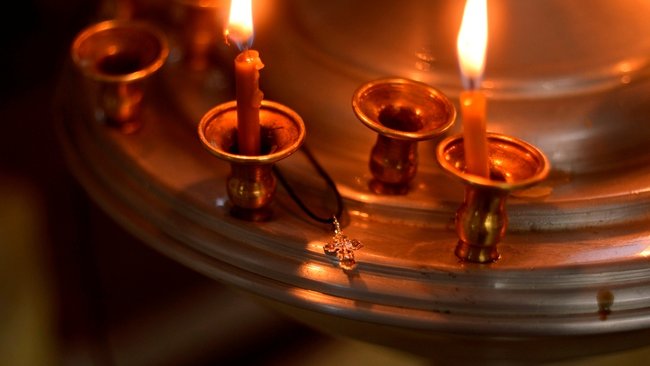 Русская православная церковь просит пожилых прихожан оставаться дома на Рождество