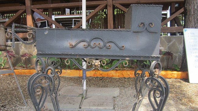 Пить или не пить: в Госдуме решают, разрешить ли алкогольные напитки в летних кафе