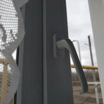 Зачем нужно открывать окна зимой, объяснили специалисты