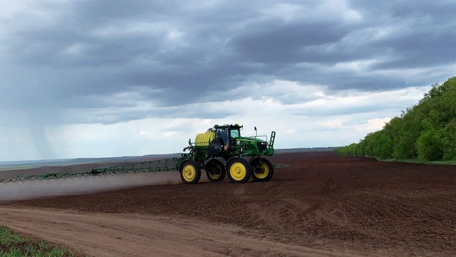 Сводка с полей: в Бузулукском районе приступили к яровому севу